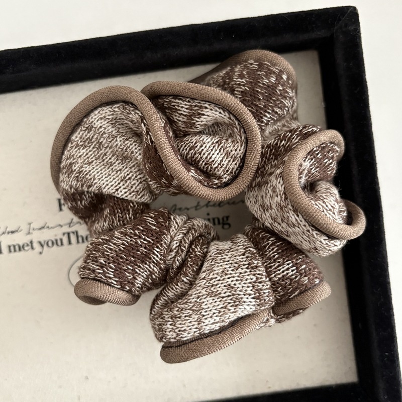 Women's Winter Thick Knitted Ruffle Hair Scrunchie Colorful Gradient