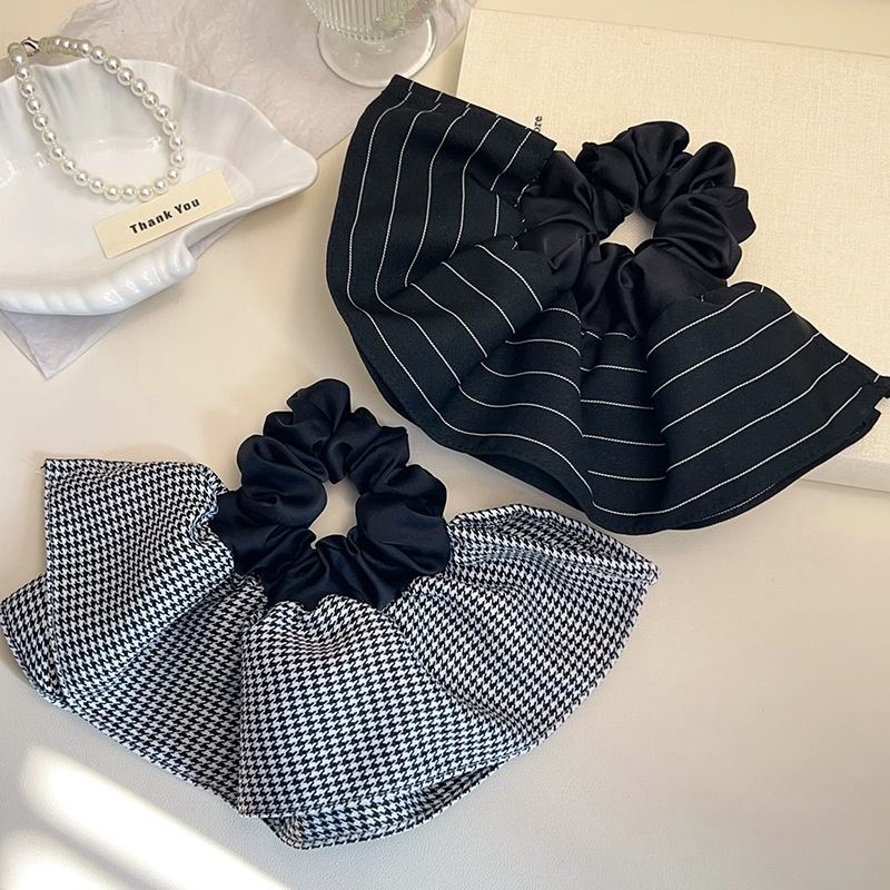 Women's Retro Autumn Cloth Hair Tie Black White Houndstooth Stripe