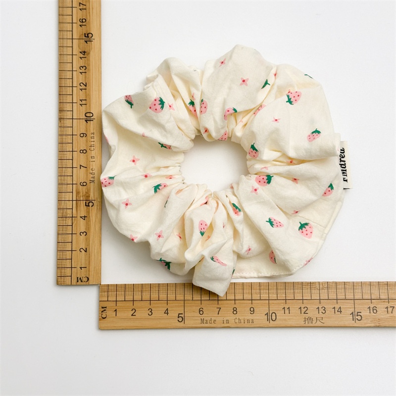 Women's Sweet Casual Cloth Ponytail Hair Scrunchie Strawberry