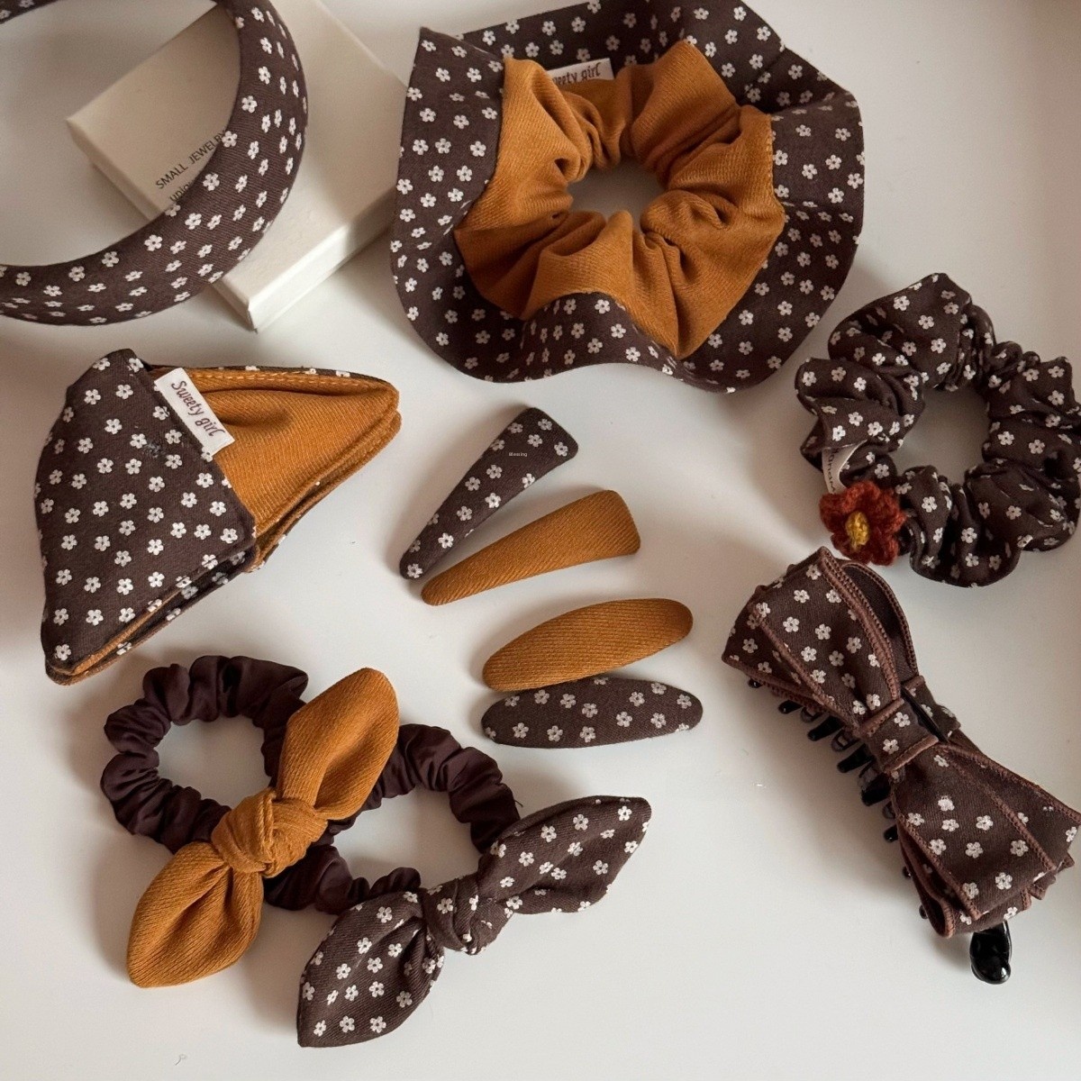 Women's Elegant Butterfly Knot Hair Clip Cute Dot Pattern Cloth Shark Clip