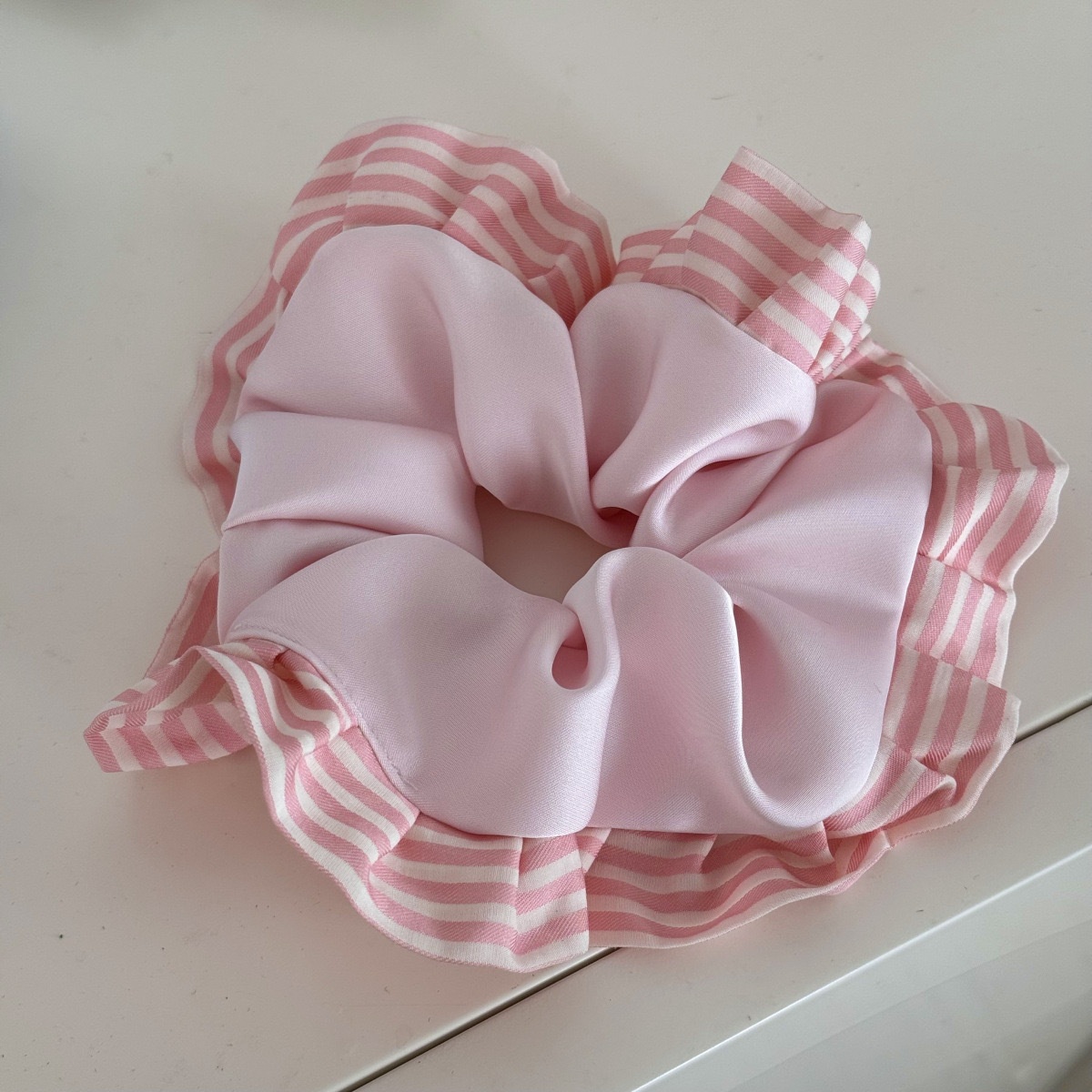 Women's Sweet Satin Ruffle Scrunchie Hair Tie For Daily Wear Striped Pattern