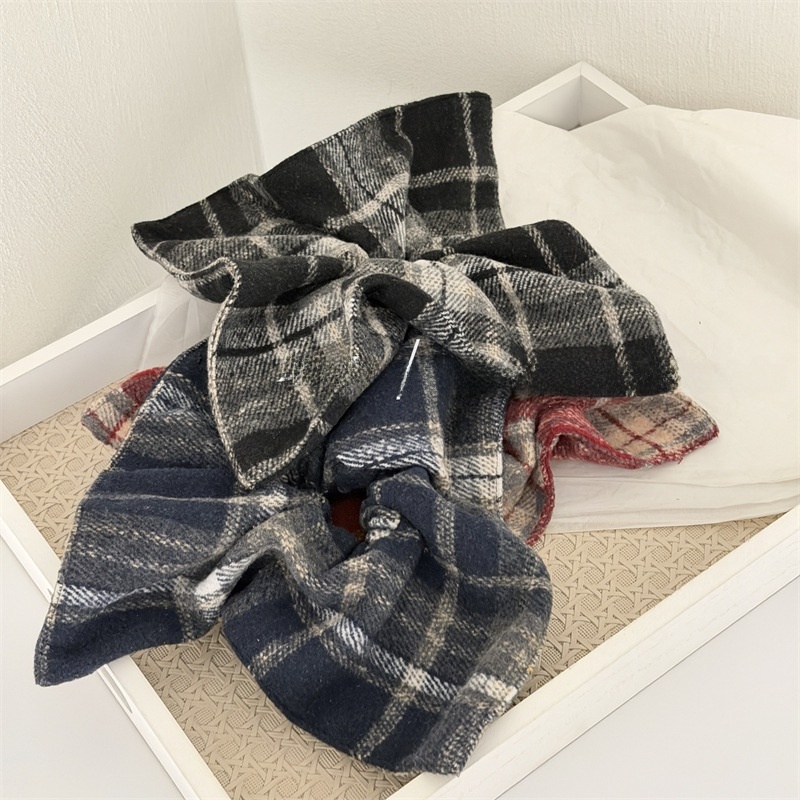 Women Soft Flannel Scrunchies Retro Hair Tie Autumn Winter Checkered Plaid