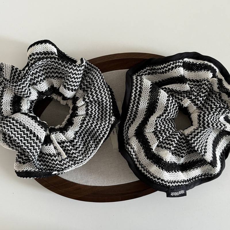 Women's Casual Large Yarn Knitted Hair Ties Black White Striped