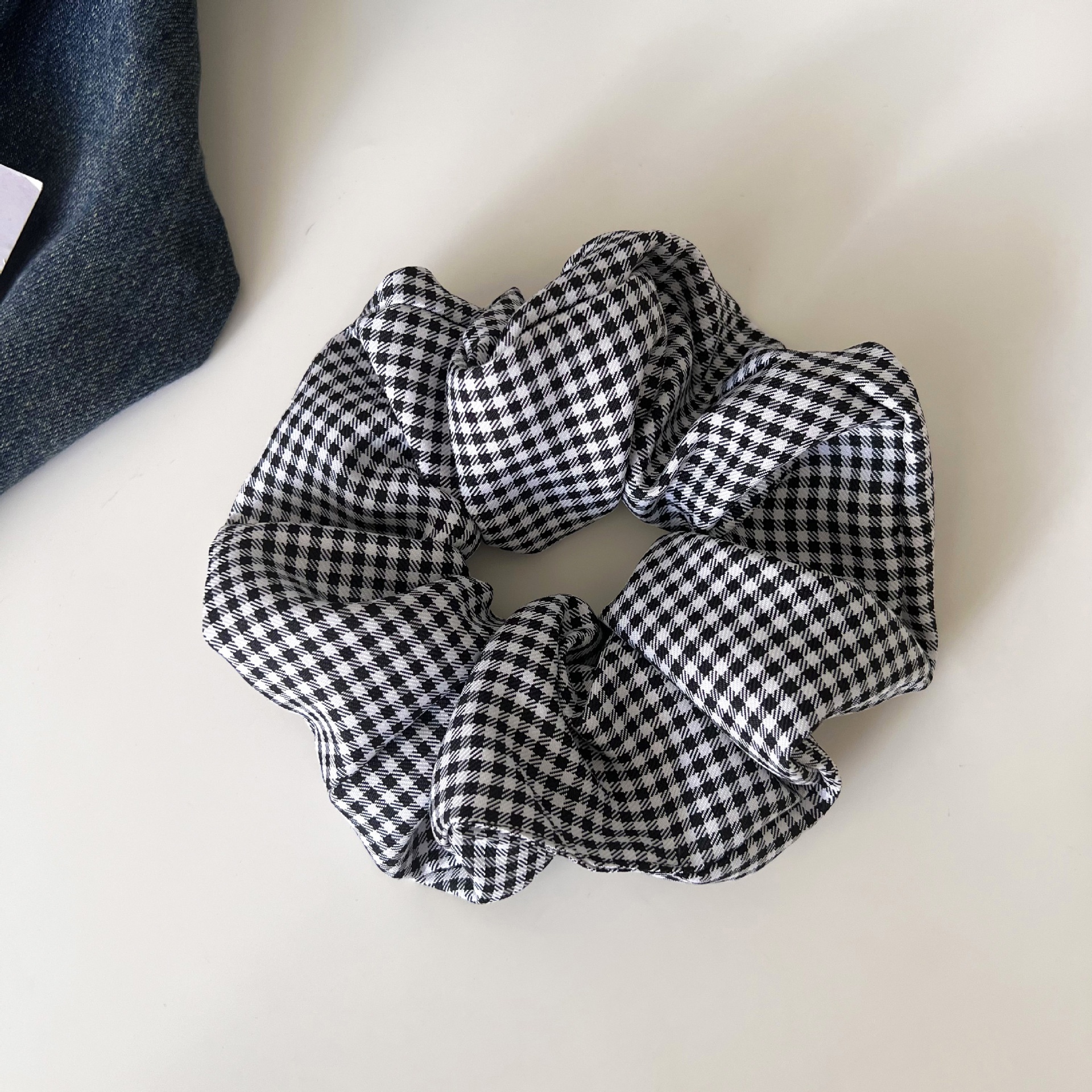 Women's Trendy Black & White Plaid Scrunchie with Pearl Bow Knot