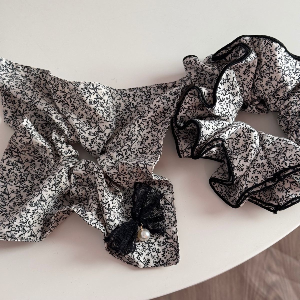 Women's Elegant Ditsy Floral Cloth Square Scarf Headband Autumn Winter