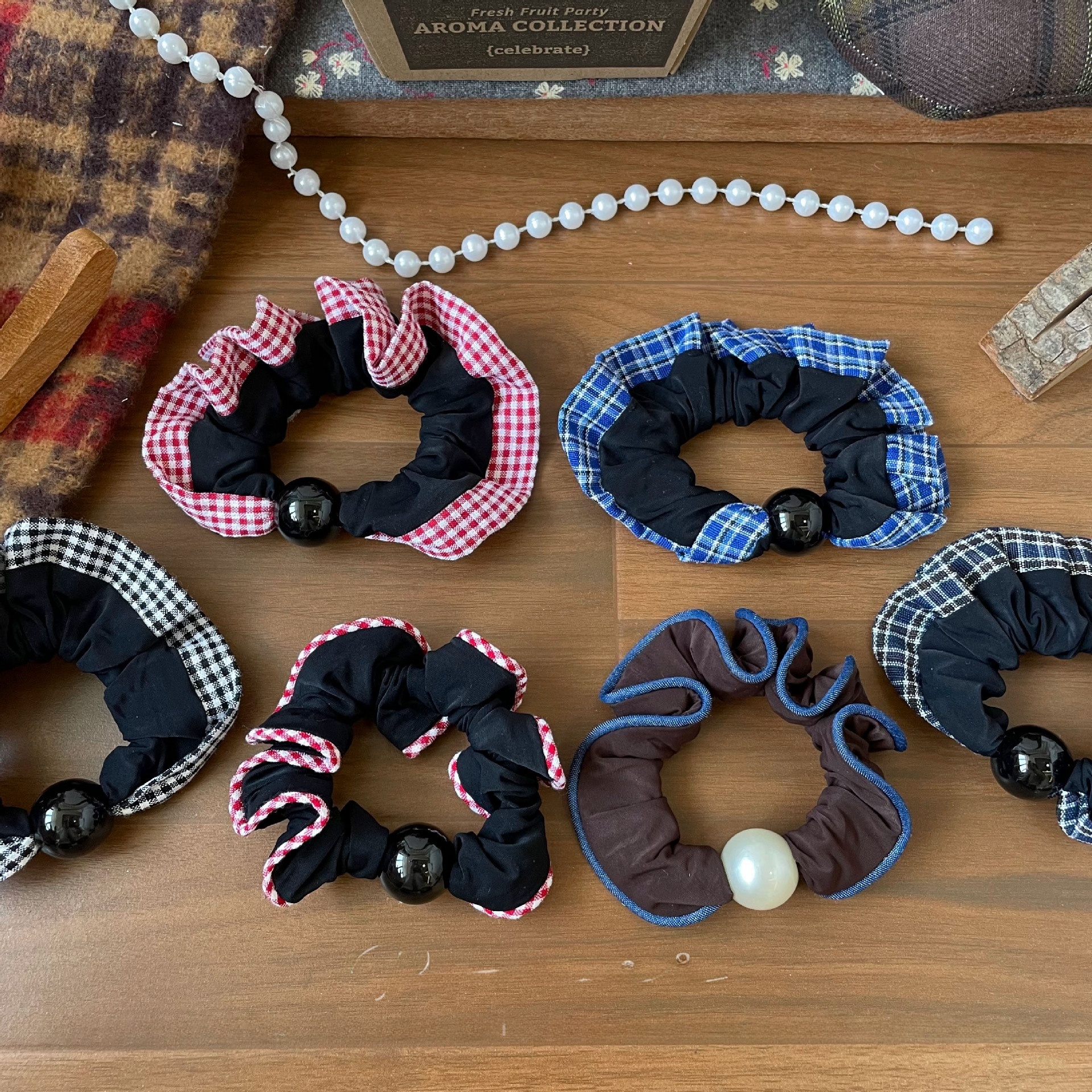Women's Minimalist Pearl Cloth Hair Tie Contrast Plaid Quick Style