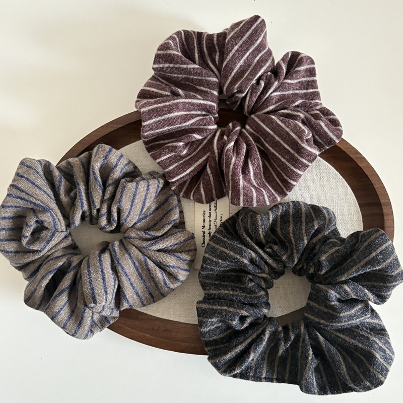 Women's Everyday Spring Knit Hair Tie Scrunchie Dark Grey Stripe