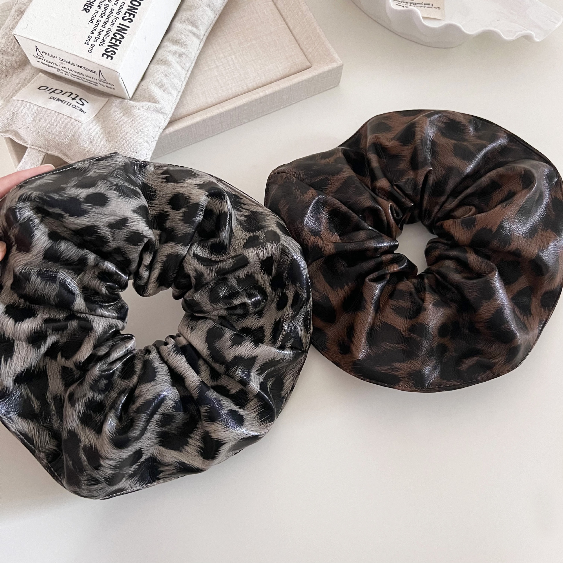 Women's Vintage PU Leather Leopard Print Hair Tie Retro Ponytail Elastic