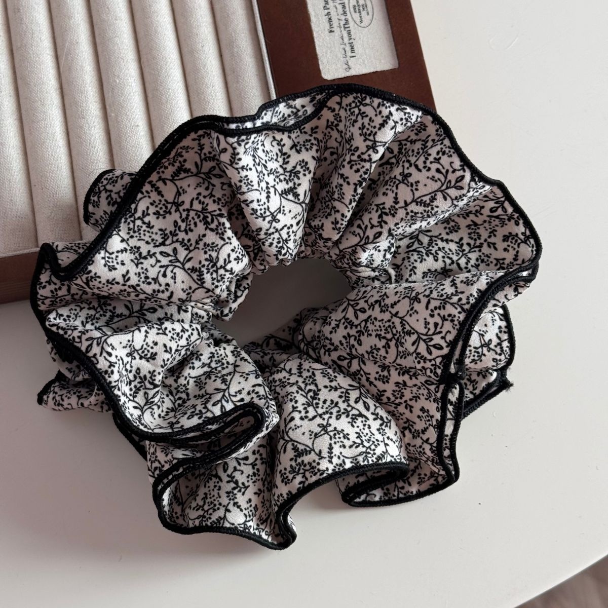 Women's Elegant Ditsy Floral Cloth Square Scarf Headband Autumn Winter