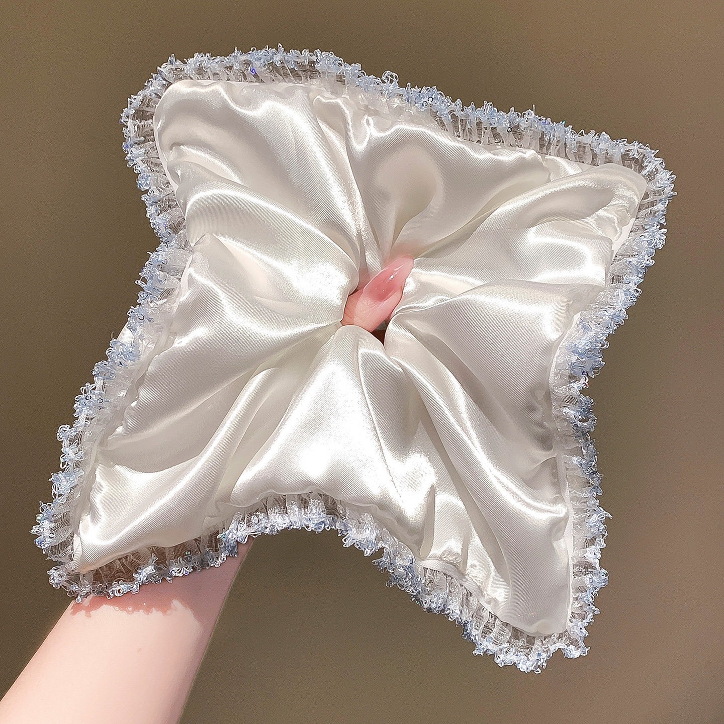Women's Perfect Spring Satin Hair Tie Scrunchie White Ditsy Floral