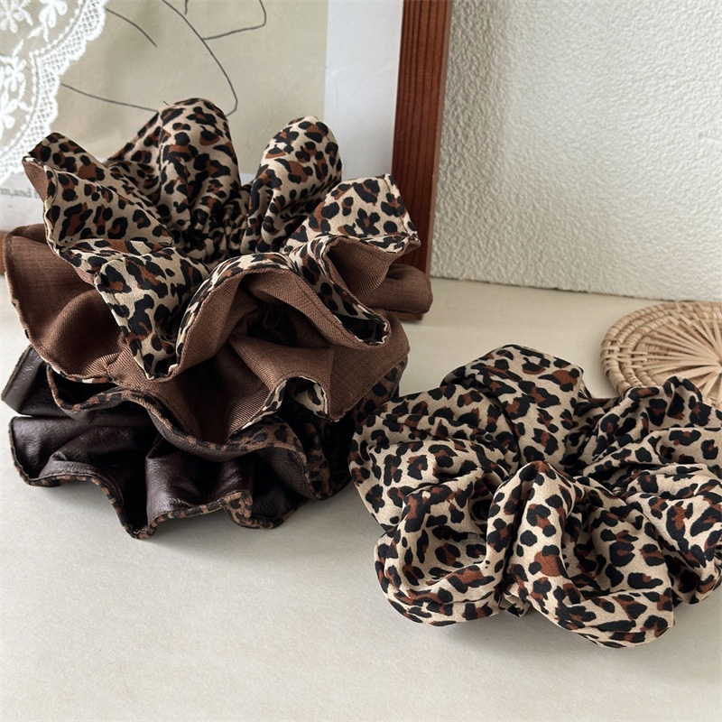 Women's Elastic Fabric Tail Knot Hair Ties Retro Leopard Print