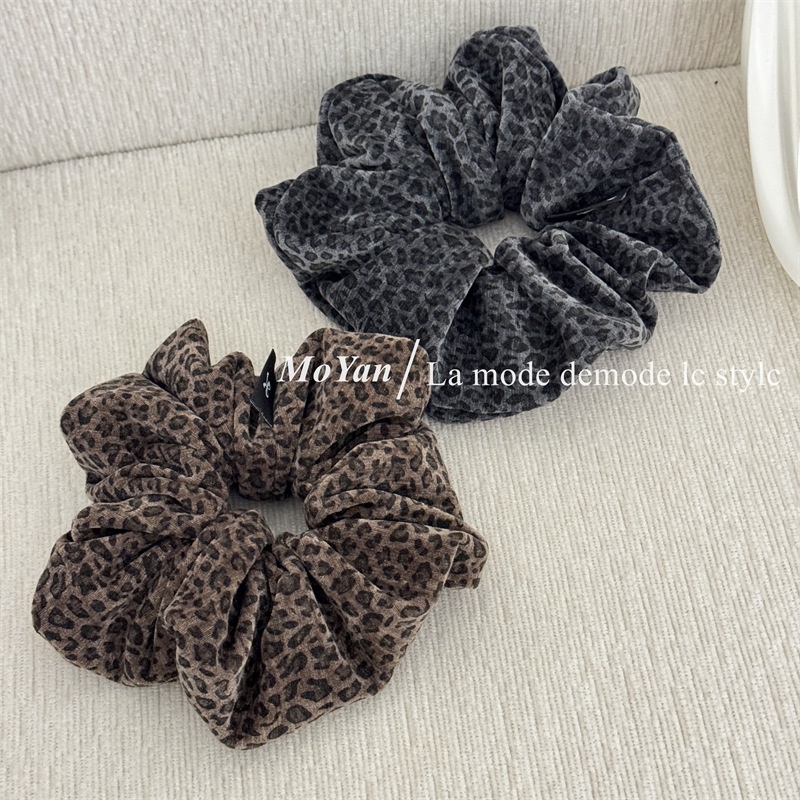 Women's Elegant Satin Tail Bun Hair Scrunchies Retro Leopard Print