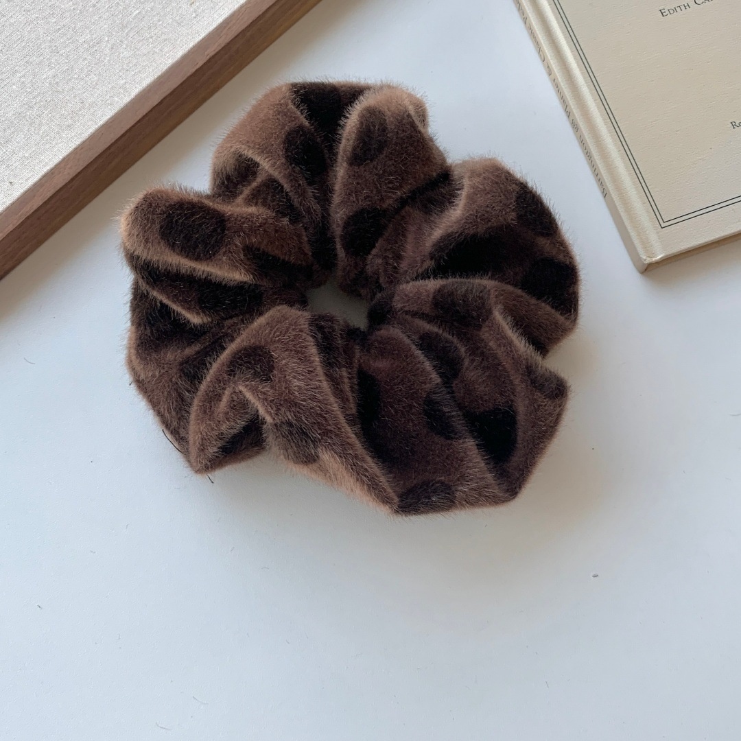 Women's Autumn Winter Velvet Hair Scrunchies Retro Polka Dot