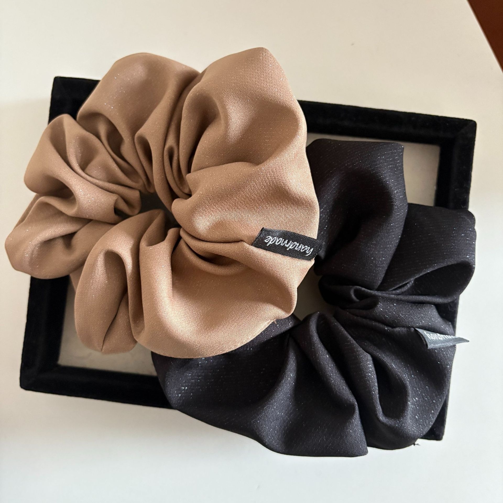 Women's Solid Color Cloth Hair Tie - Elegant Spring Accessory in Black & Red