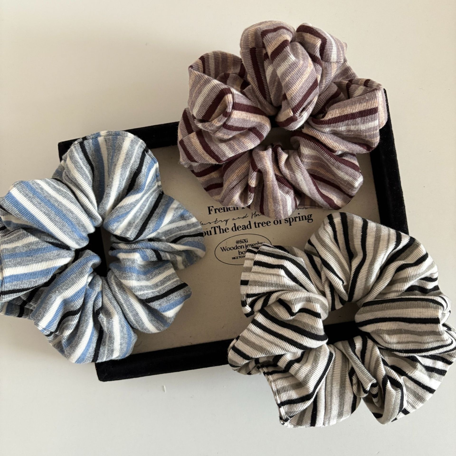 Women's Preppy Striped Knit Hair Tie Color Block Black & White