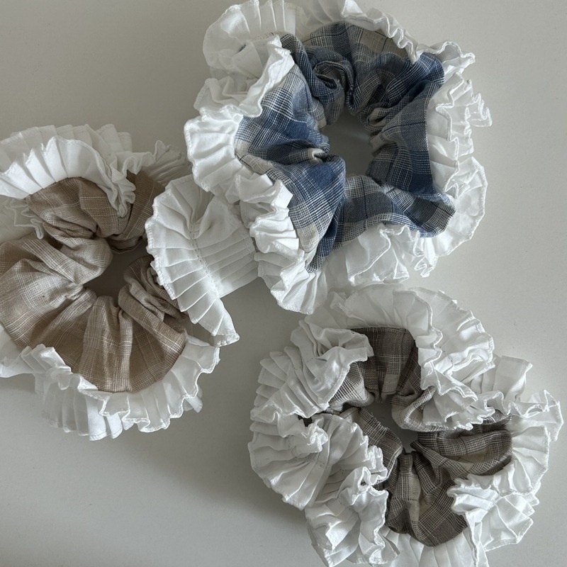 Women's Stylish Cloth Hair Scrunchies For Everyday Wear Black Plaid Checkered