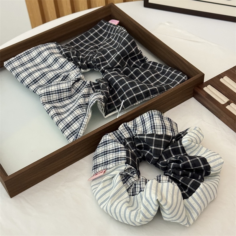 Women's Retro Cloth Hair Scrunchies Classic Black & White Plaid Pattern