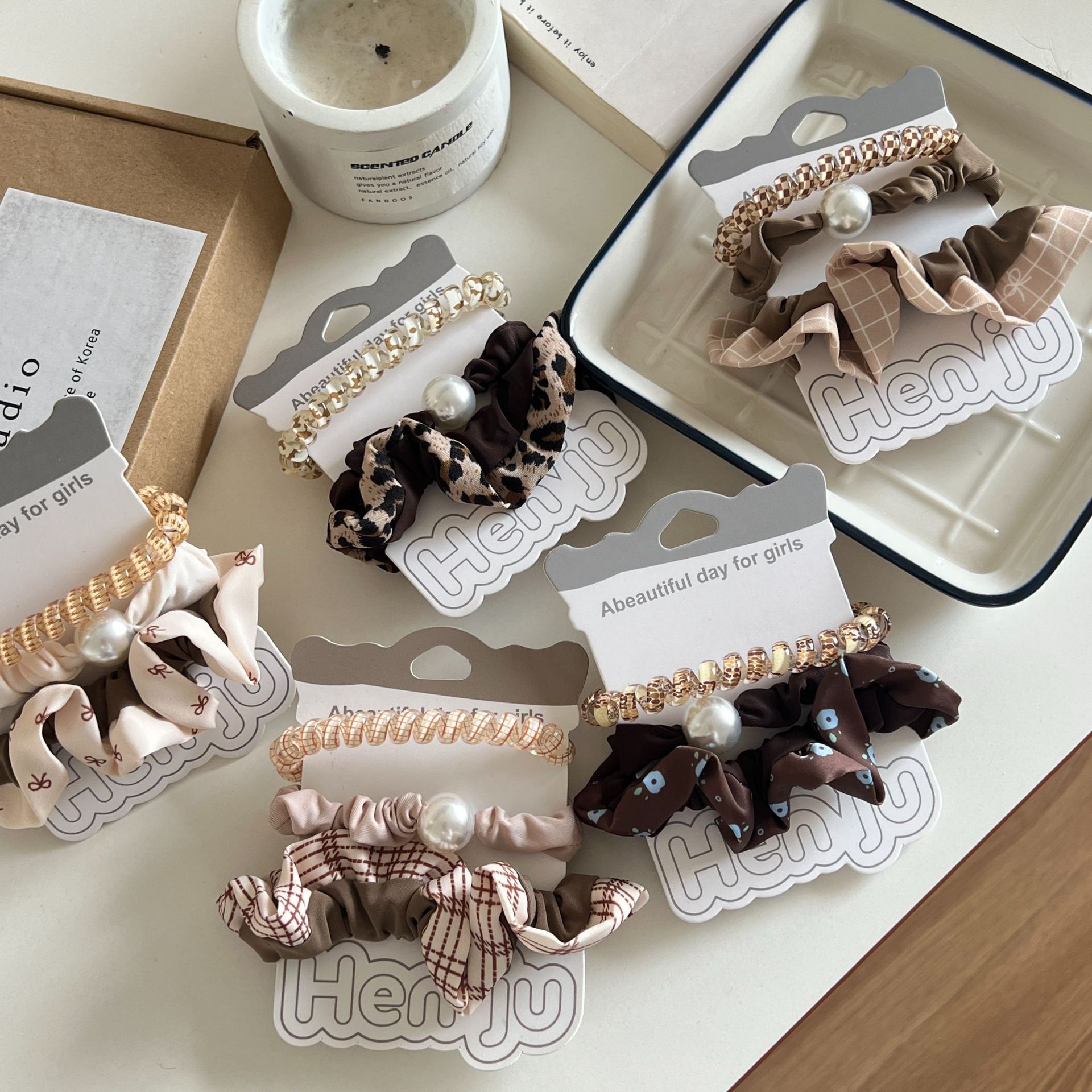 Women's Fabric Ponytail Hair Ties Vintage Leopard Print Pearl Ruffles