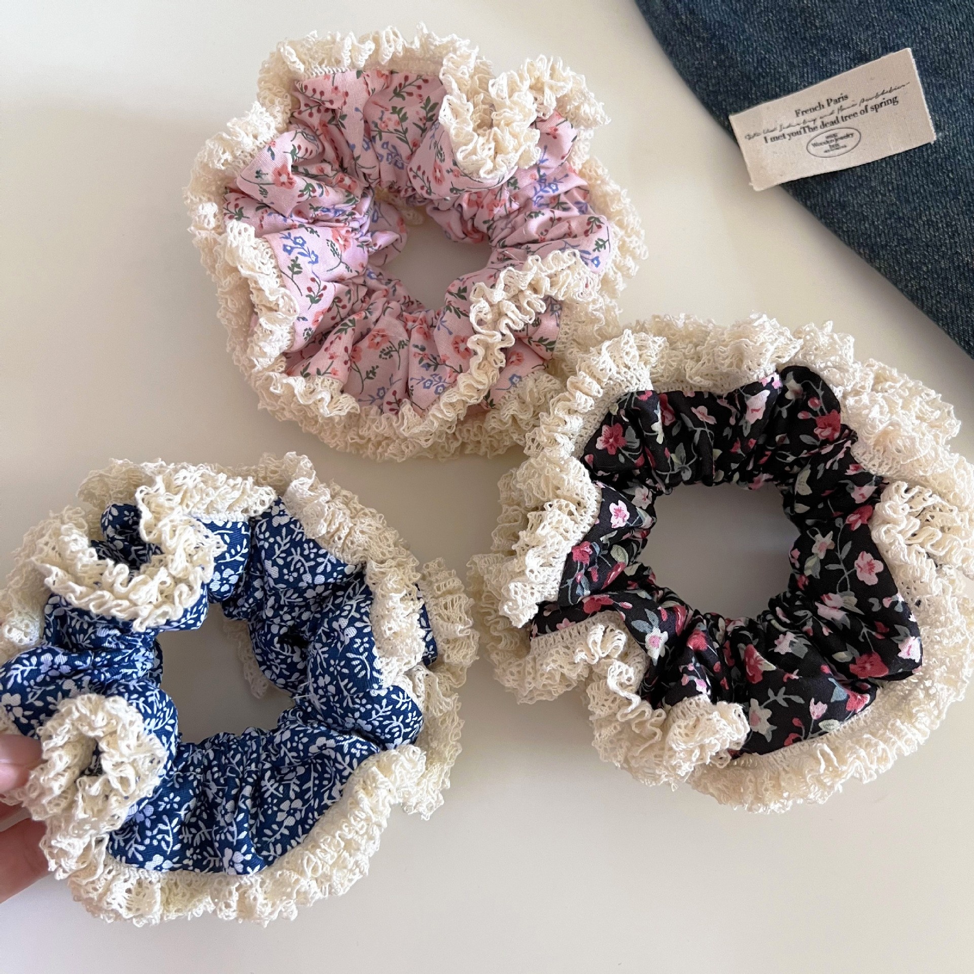 Women's Voluminous Cloth Bun Hair Tie Retro Ditsy Lace Floral