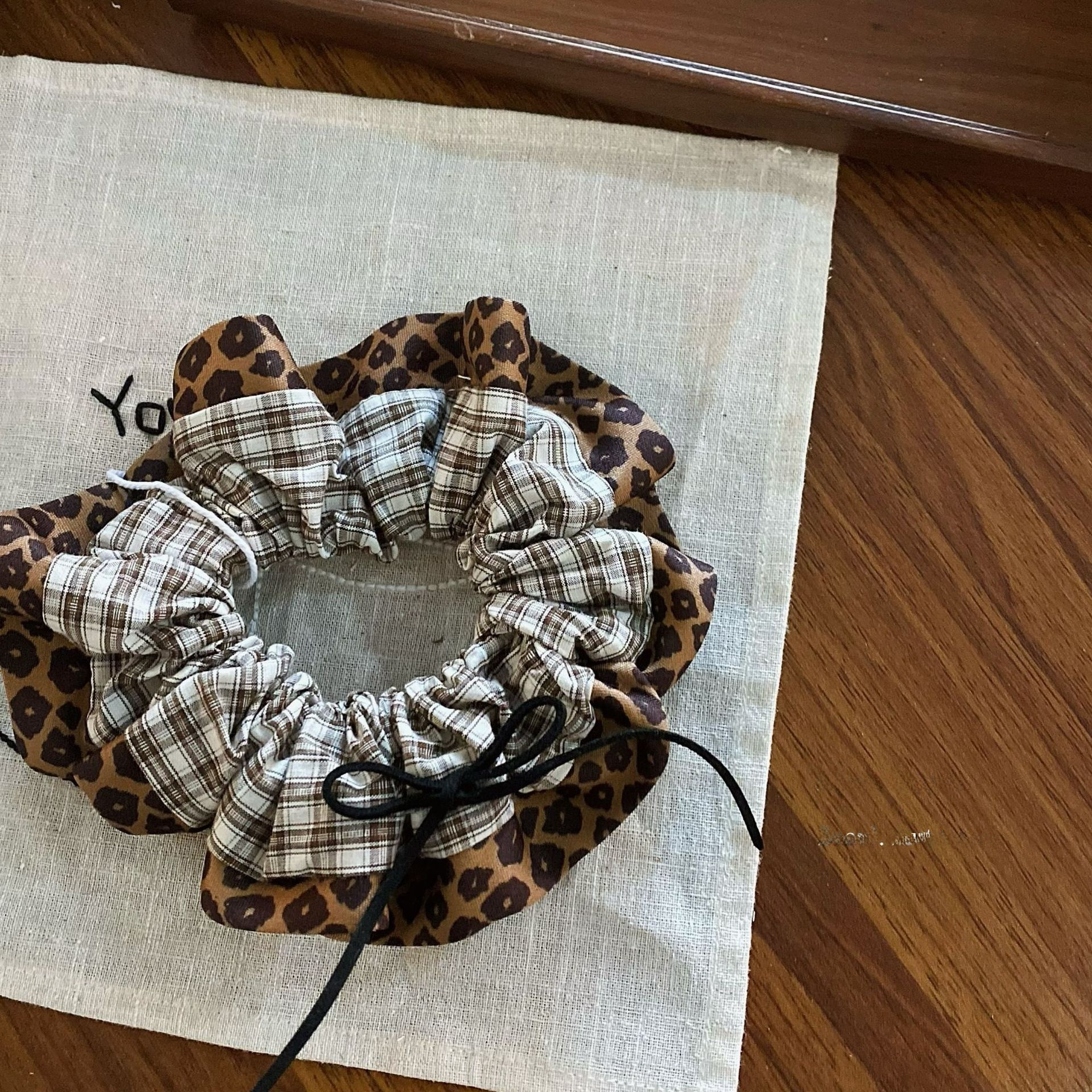 Women's Chic Butterfly Knot Plaid Leopard Hair Ties Vintage Winter Head Ropes