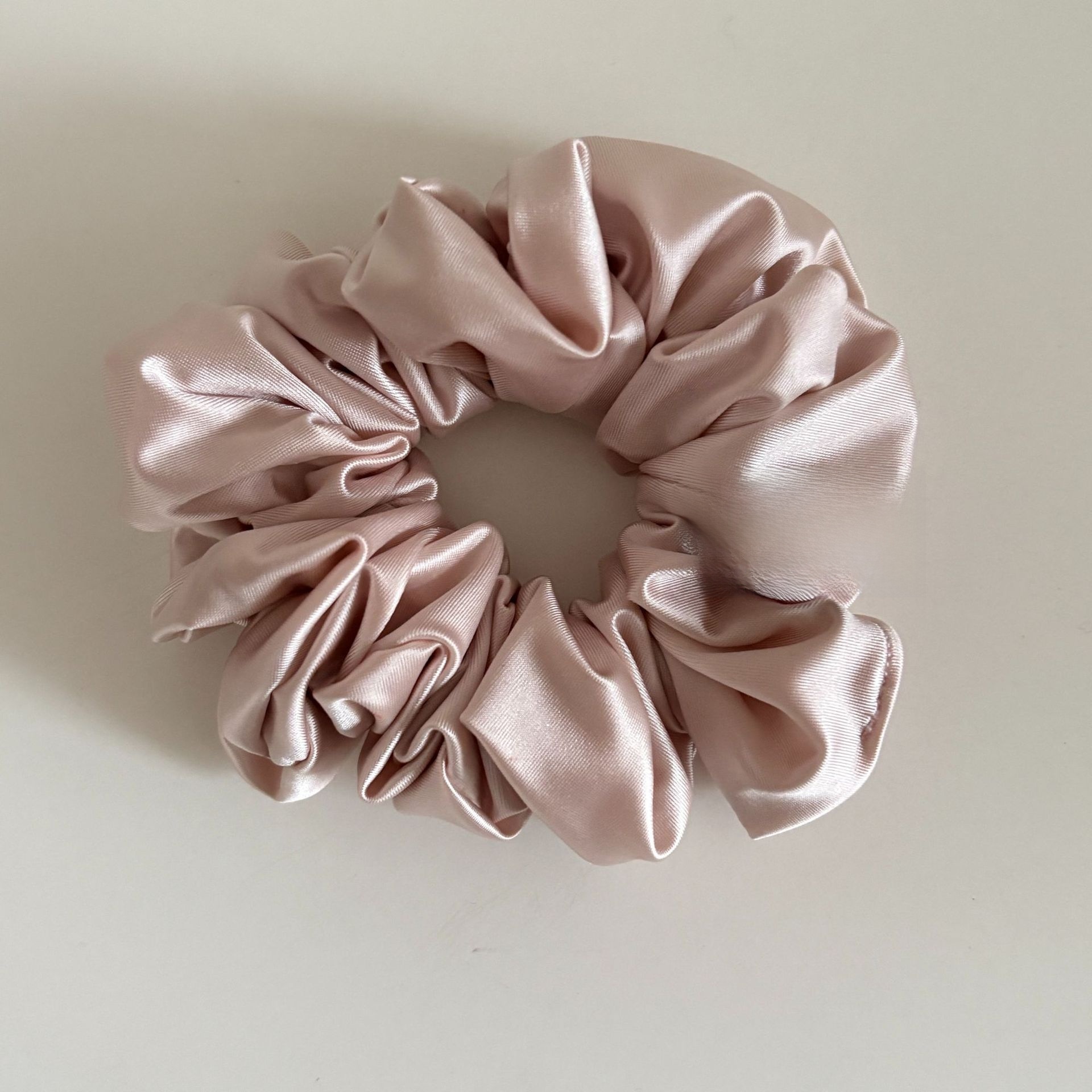 Women's Elegant Solid Color Satin Hair Tie, Chic Spring Accessory in Black