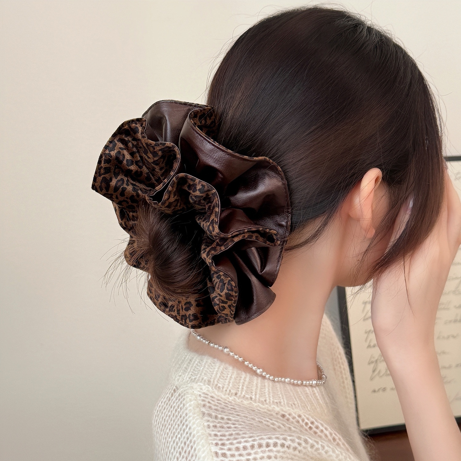Women's Luxury Leopard Retro Leather Hair Tie Fall Large Bun Scrunchie
