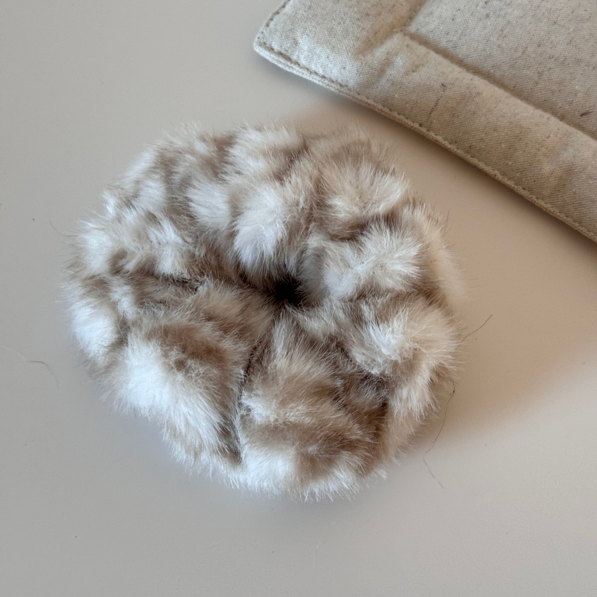 Women's Large High Elasticity Plush Winter Scrunchie Leopard Print