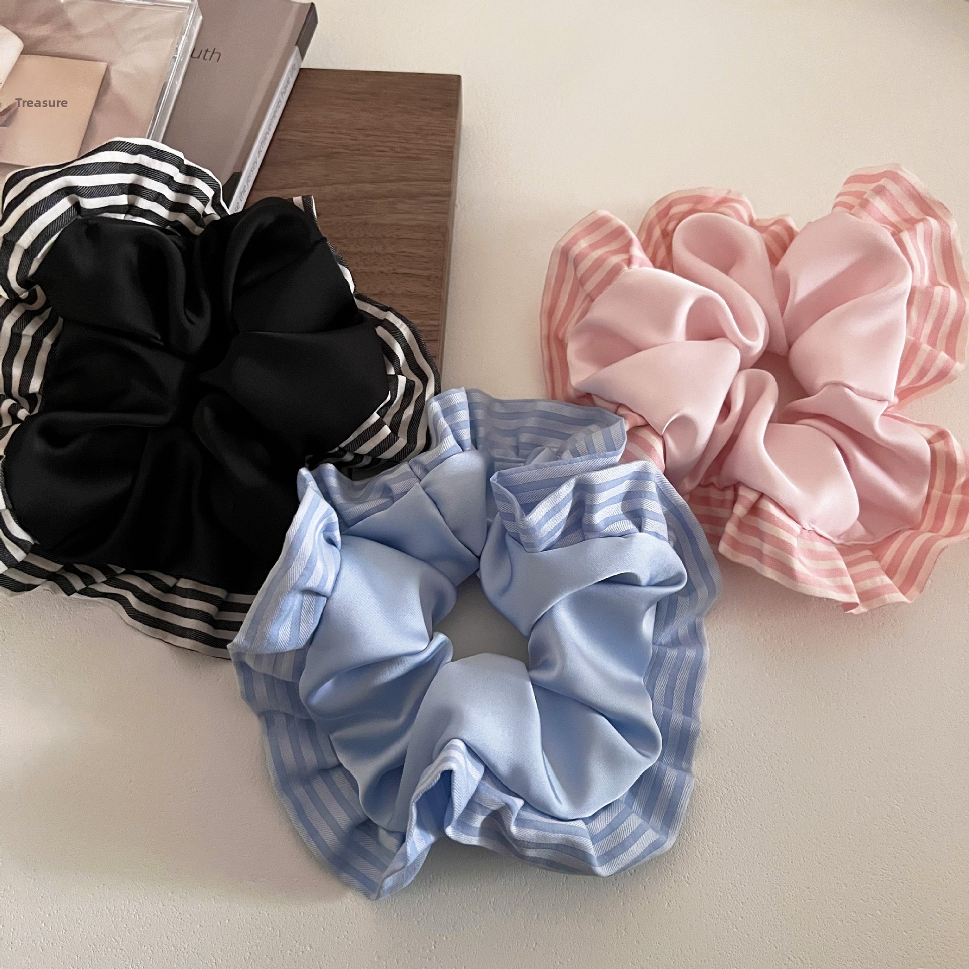 Women's Sweet Satin Ruffle Scrunchie Hair Tie For Daily Wear Striped Pattern