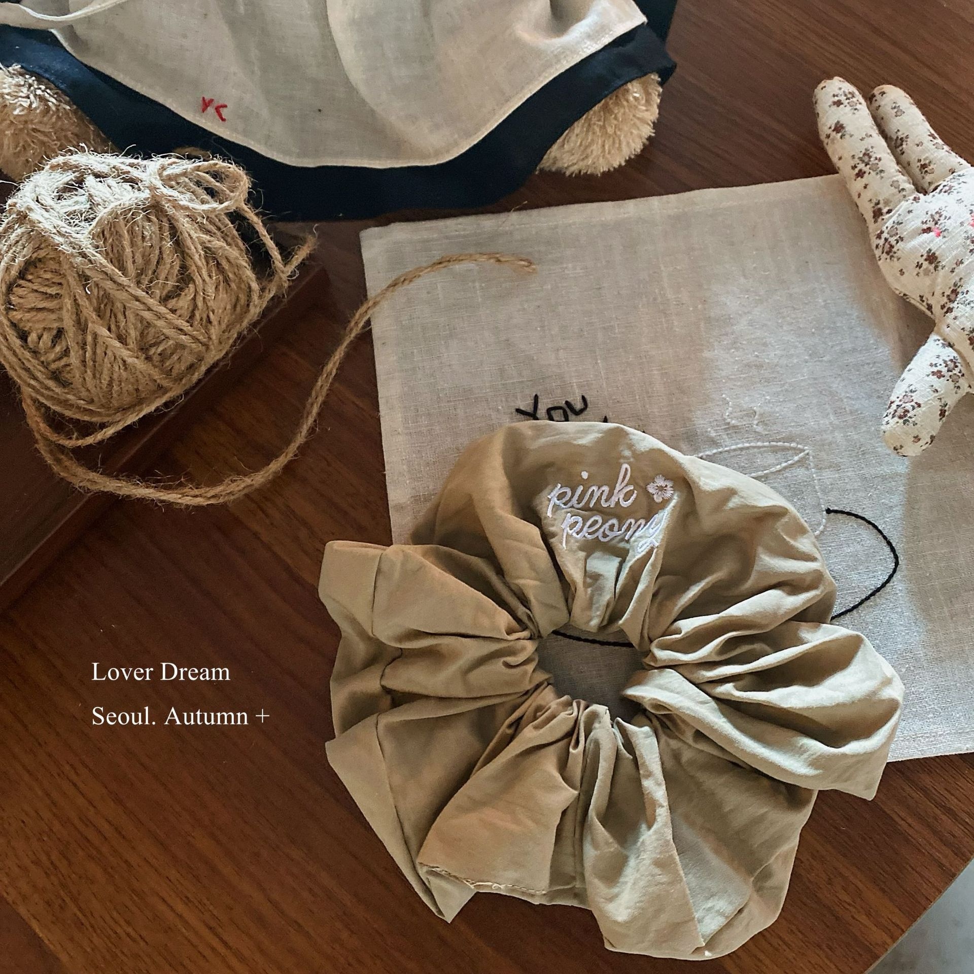 Women's Winter Daily Fabric Scrunchies Solid Color Embroidered Letter