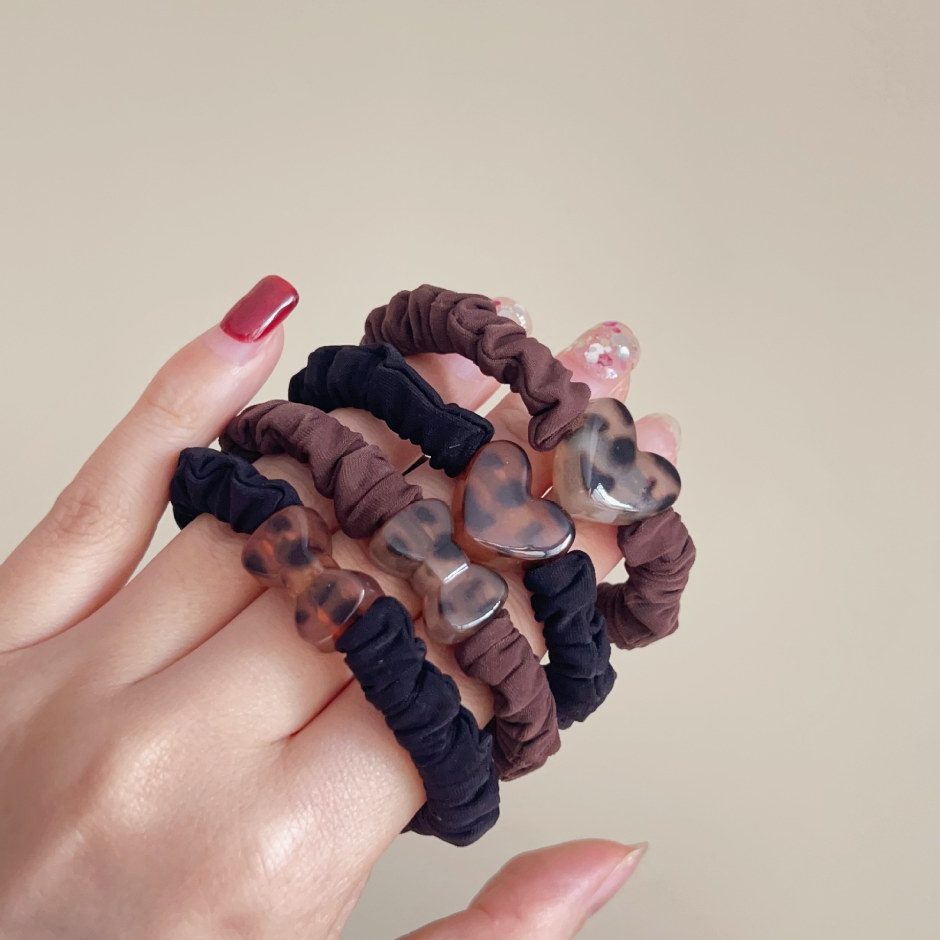 Women's Stylish Acrylic Hair Tie For Daily Wear Leopard Print