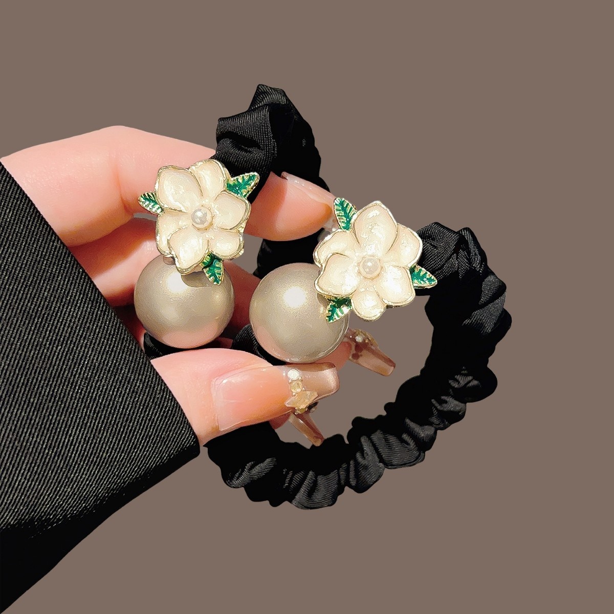 Women's High Elastic Pearl Ponytail Holder Black Camellia Flower