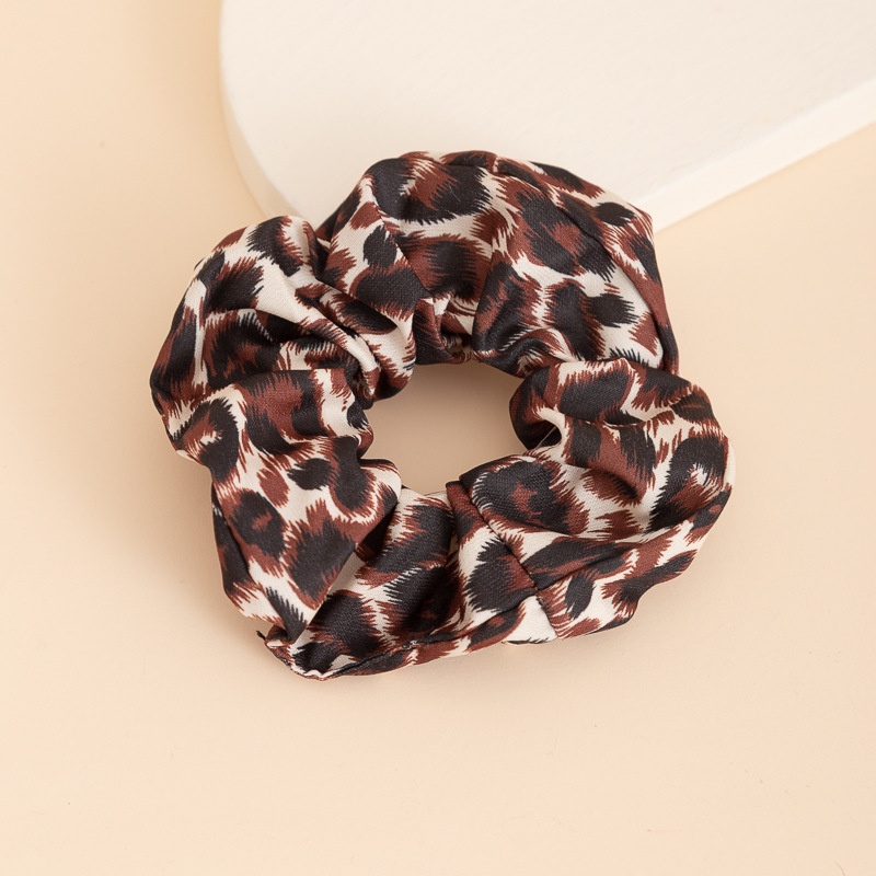 Women's Simple Elegant Leopard Print Cloth Hair Tie Cute Daily Accessory