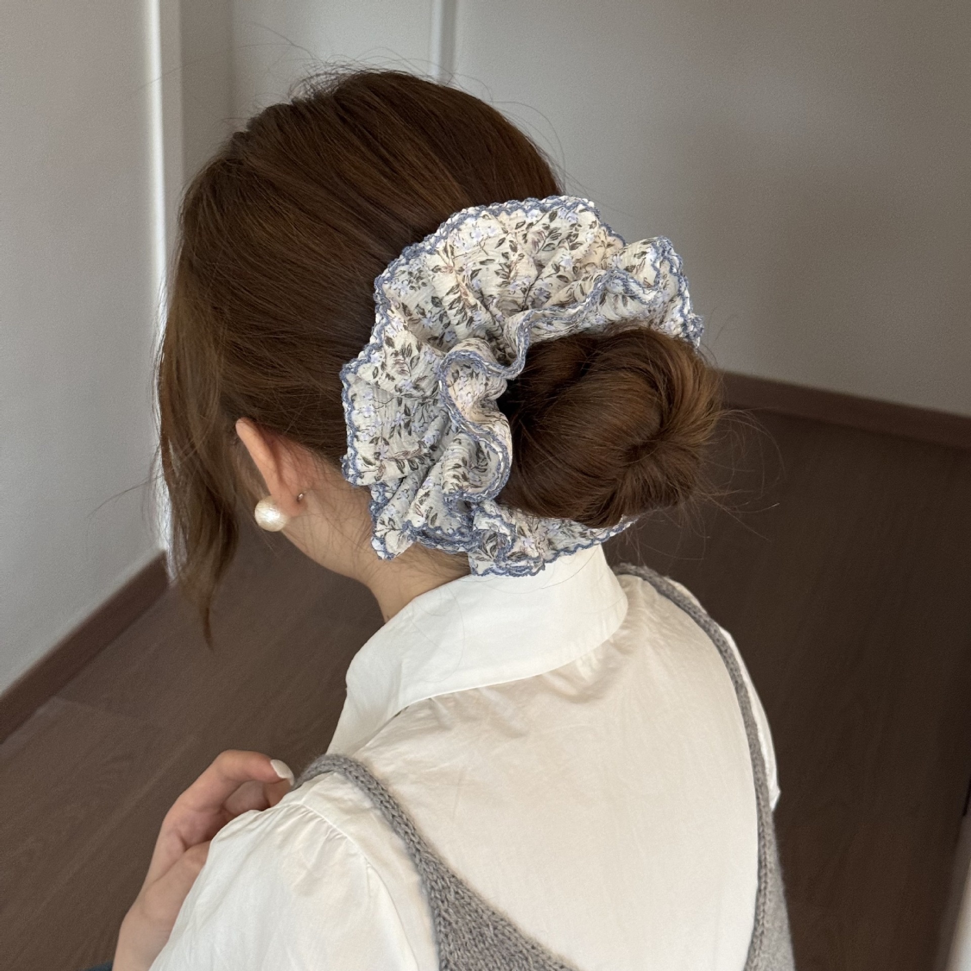 Women's Spring Polyester Hair Claws Clip Ditsy Floral Black Beige