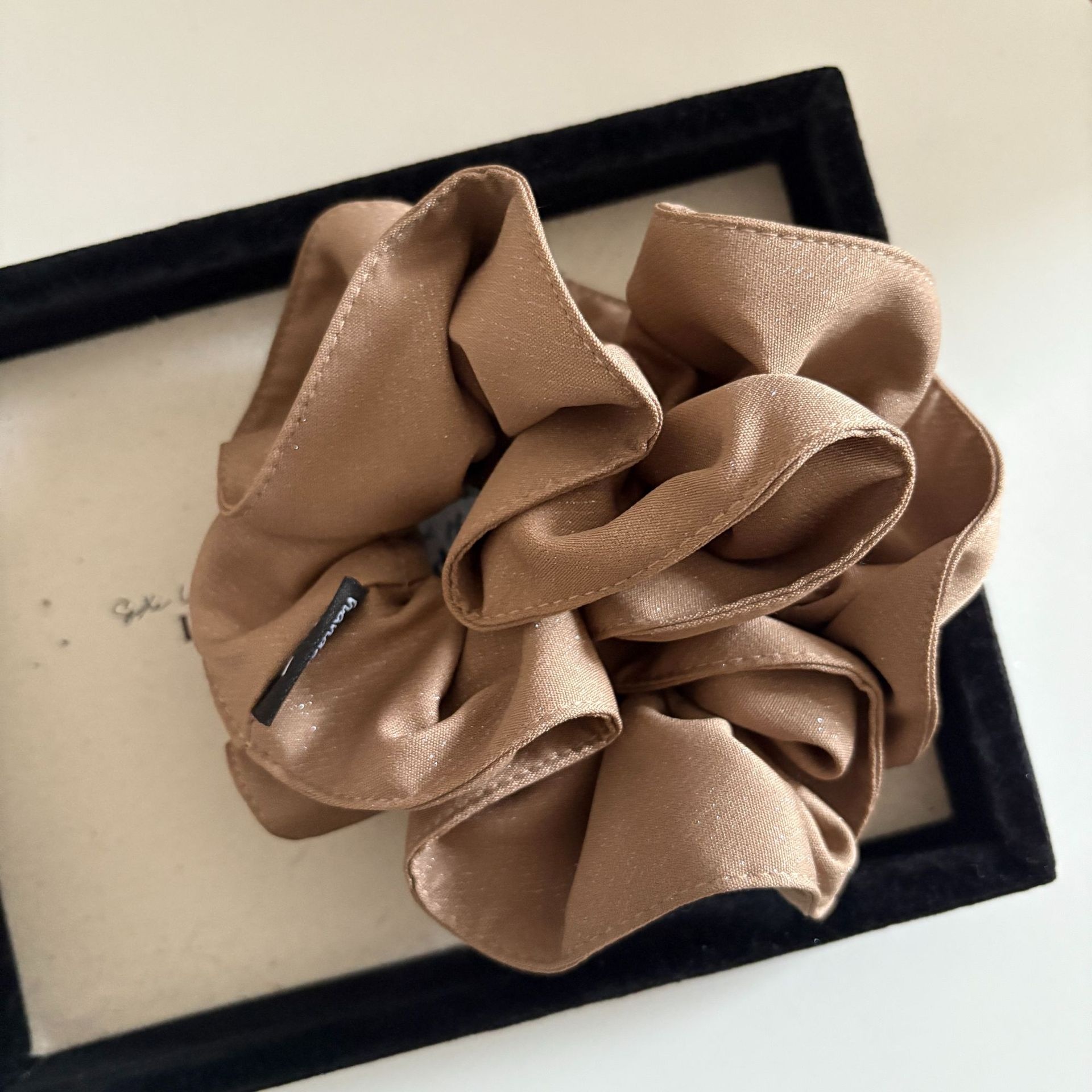 Women's Elegant Solid Color Satin Hair Tie, Chic Spring Accessory in Black