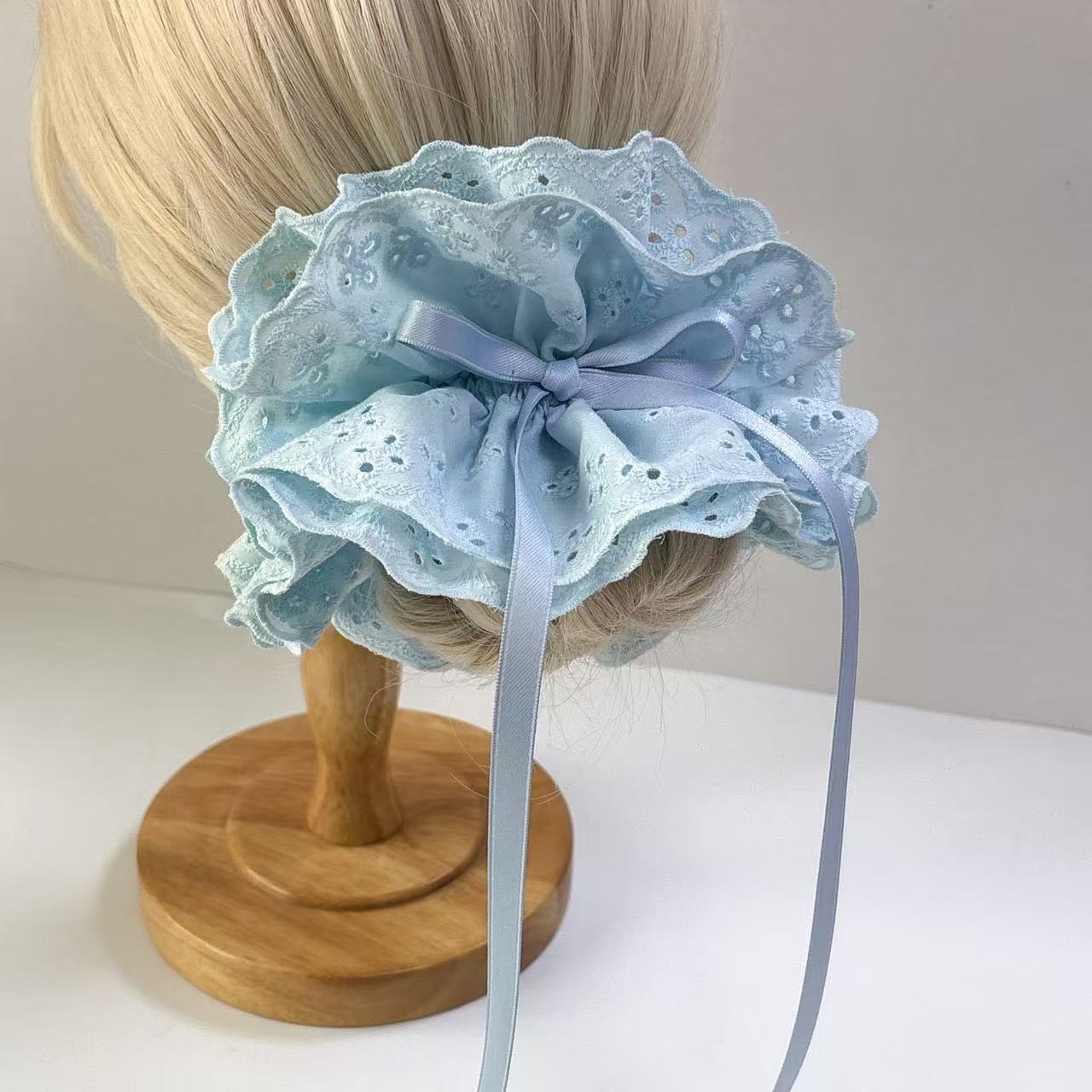 Women's Large Elastic Ponytail Hair Ties Sweet 4-Layer Pleated Lace