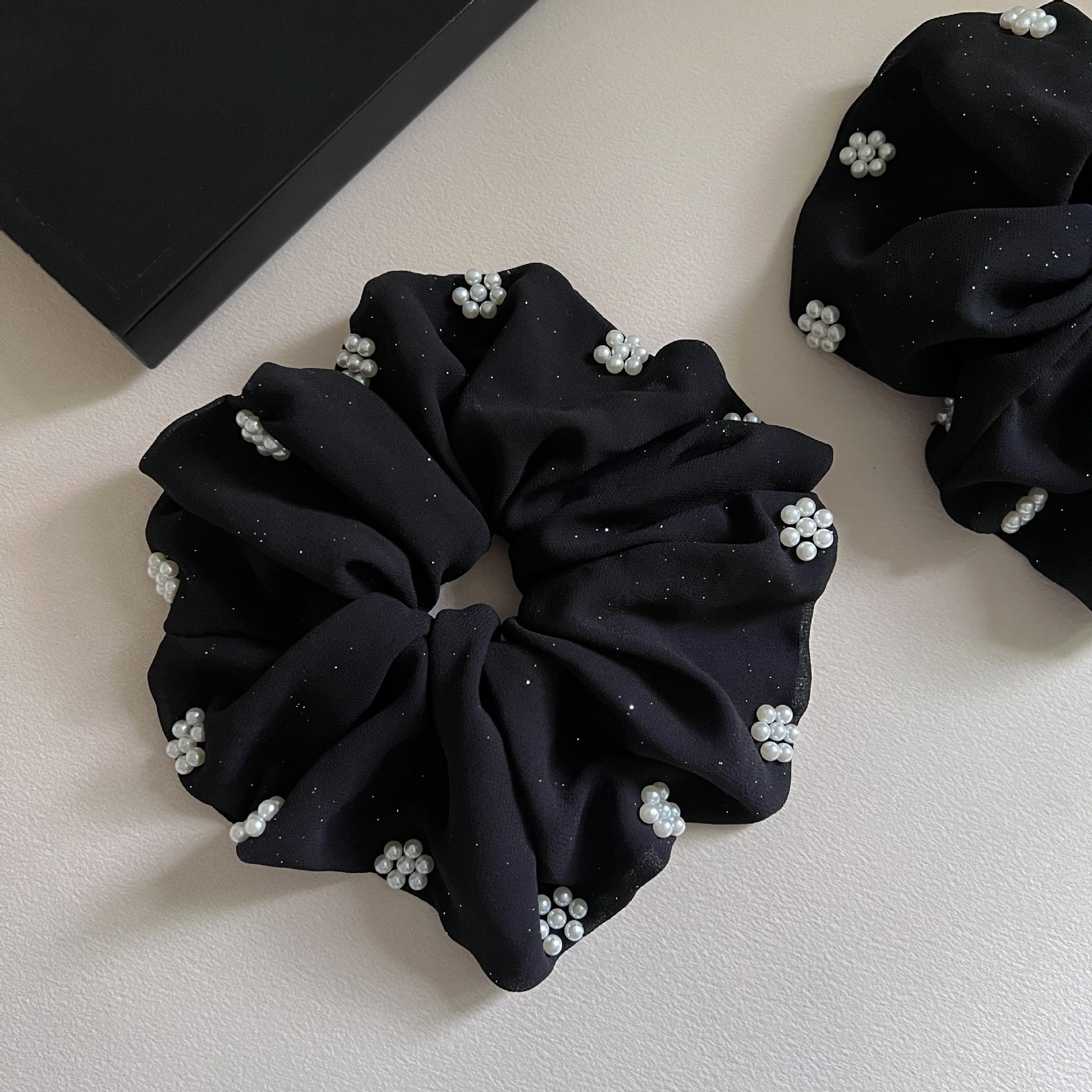 Women's Shiny Pearl Mesh Party Hairband Hair Tie Black Rose Floral