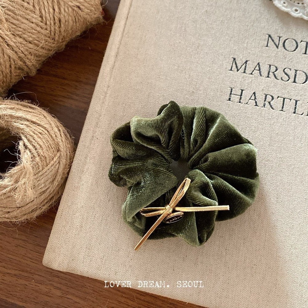 Women's Velvet Bow Knot Foldable Cloud Shark Clip for New Year