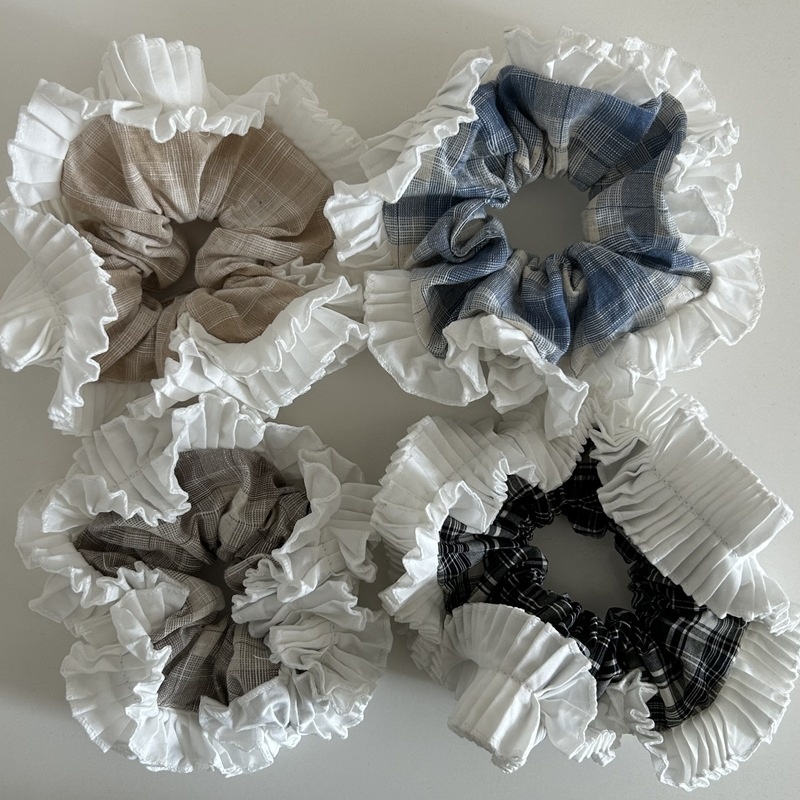 Women's Stylish Cloth Hair Scrunchies For Everyday Wear Black Plaid Checkered