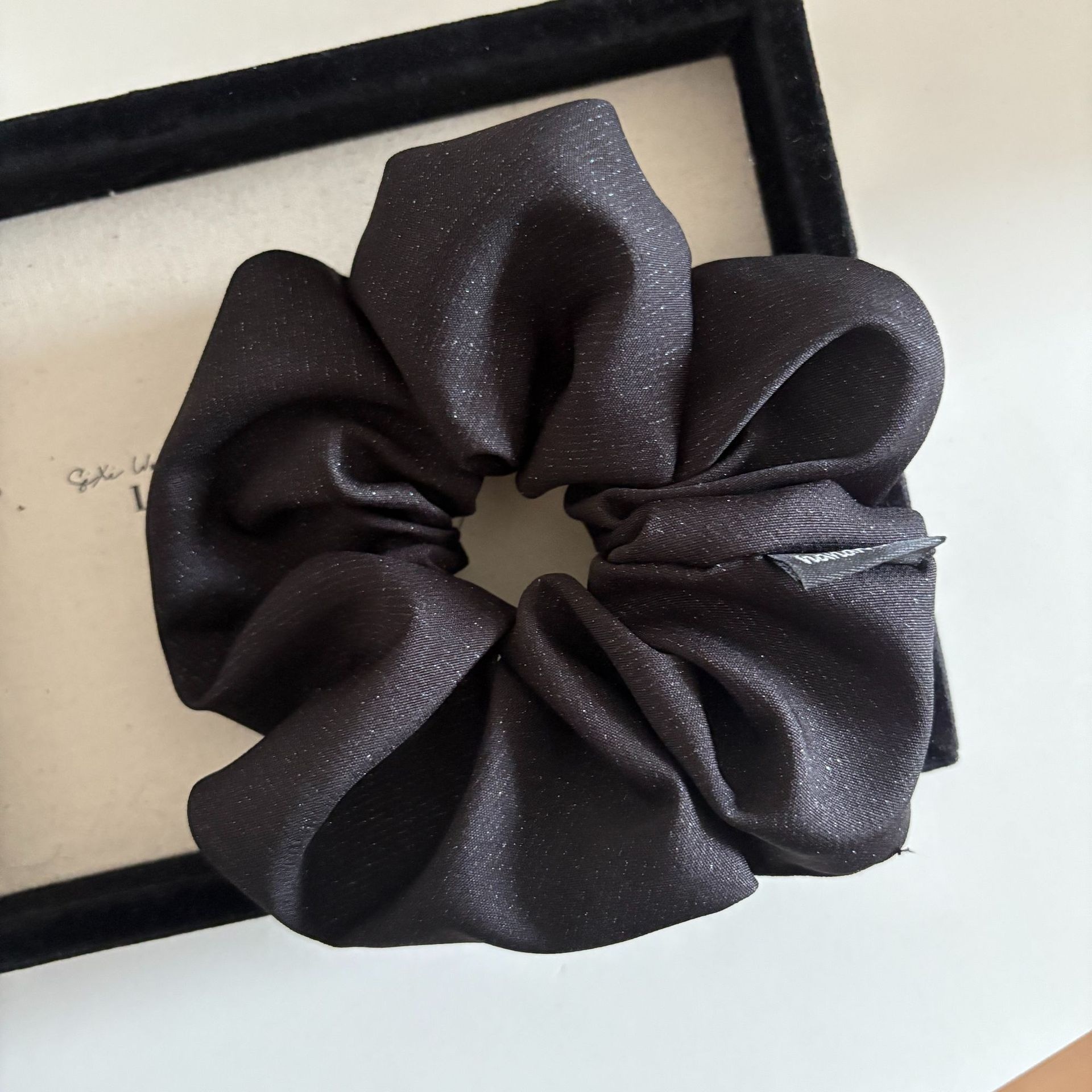 Women's Solid Color Cloth Hair Tie - Elegant Spring Accessory in Black & Red