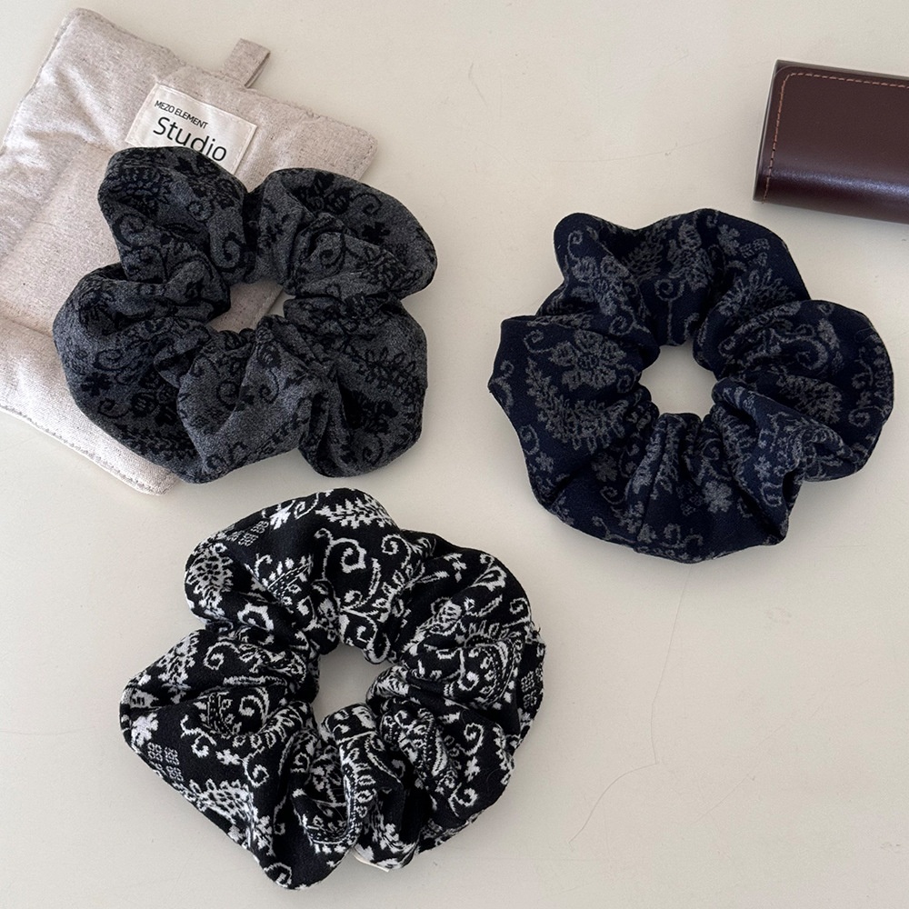 Women's Winter Woolen Scrunchie Hair Ties Vintage Walnut Floral Pattern