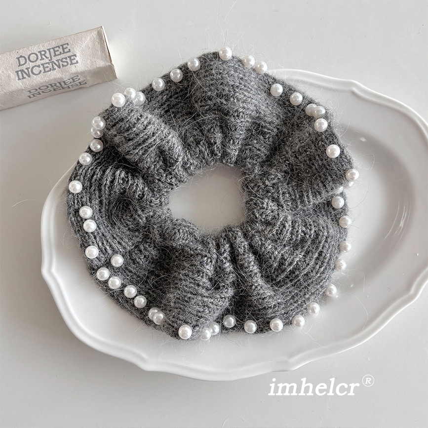 Women's Soft Knitted Pearl Edge Flower Hairband Elegant Grey Winter Wrap