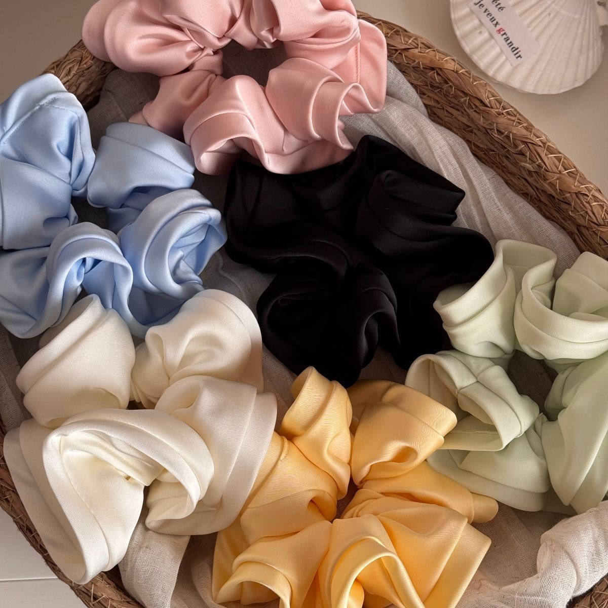 Women's Elegant Satin Scrunchie Hair Tie For Daily Wear Solid Color