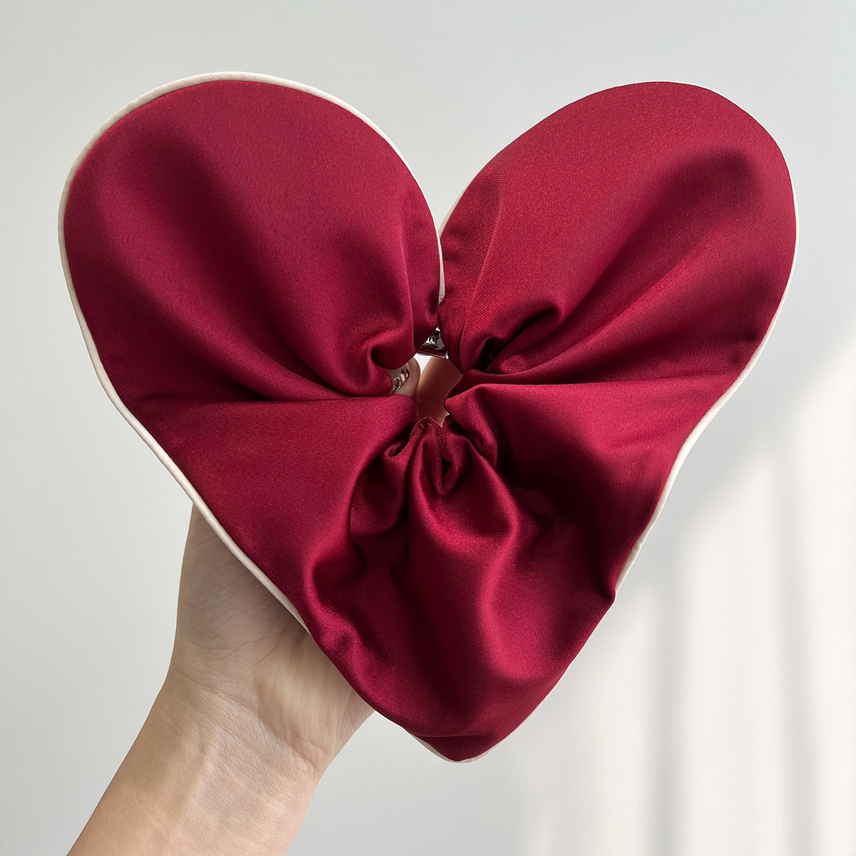 Women's All-Season Cloth Hair Tie Daily Hair Bun Rope Heart-Shaped