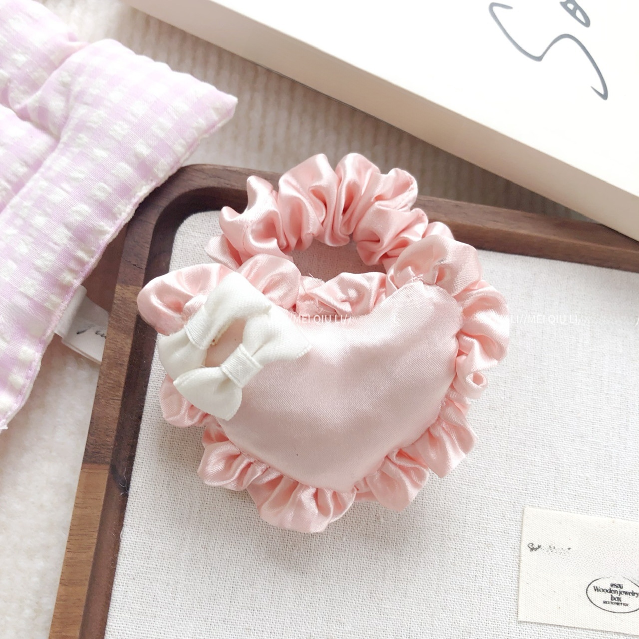 Women's Satin Ribbon Bow Lace Edge Heart Pattern Valentine's Day Hair Hoop