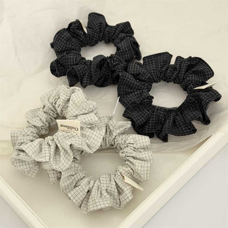Women's Soft Cloth Hair Styling Scrunchies Black And White Checkered