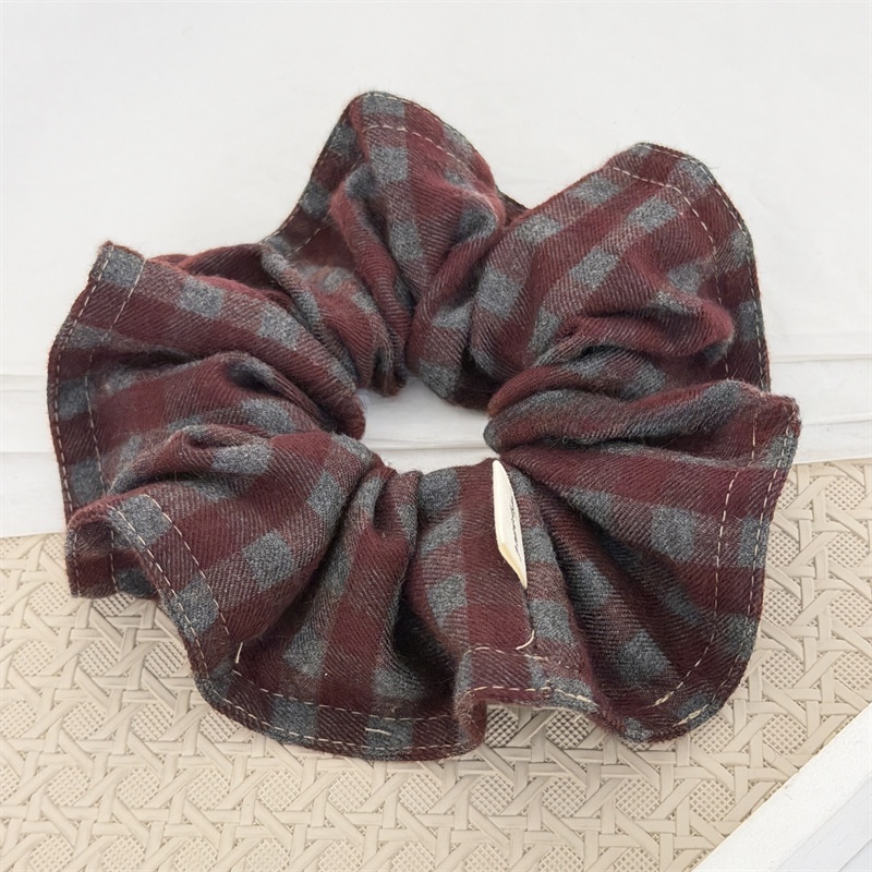 Women's Everyday Cloth Scrunchie Hair Tie Vintage Checkered Plaid