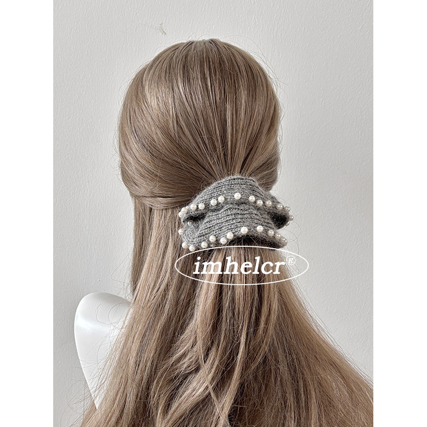 Women's Soft Knitted Pearl Edge Flower Hairband Elegant Grey Winter Wrap