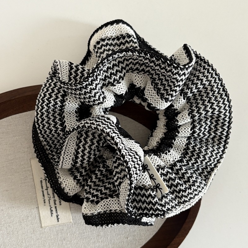 Women's Casual Large Yarn Knitted Hair Ties Black White Striped