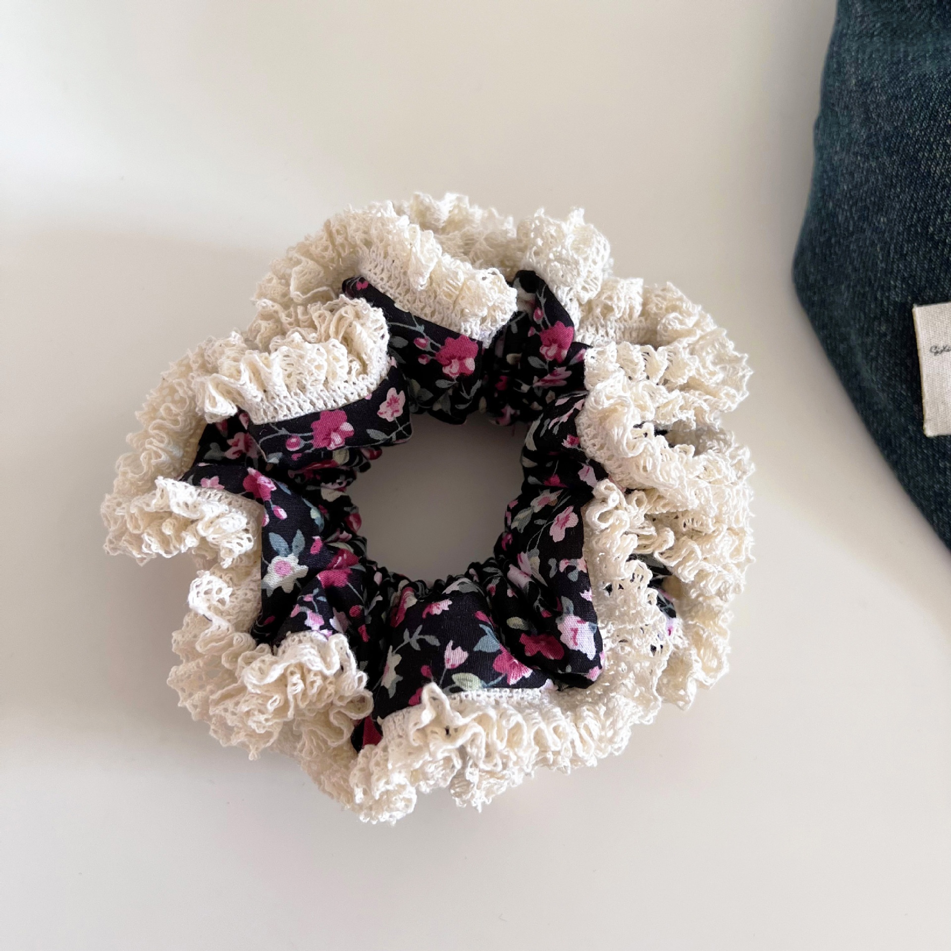 Women's Voluminous Cloth Bun Hair Tie Retro Ditsy Lace Floral