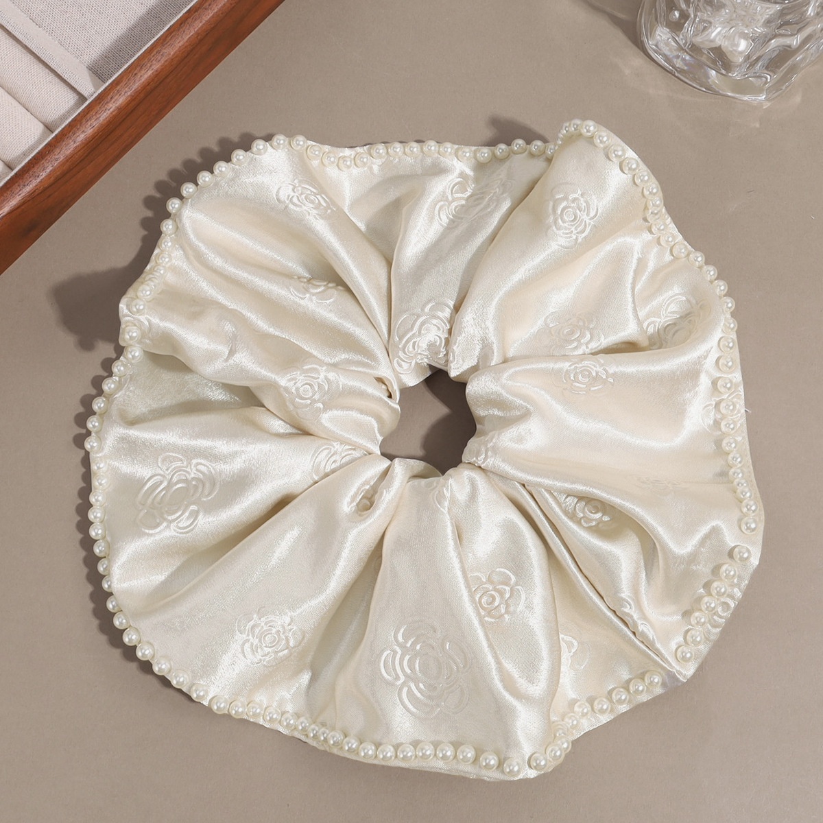 Women's Summer Retro Pearl Satin Hair Tie Beige Floral Pattern